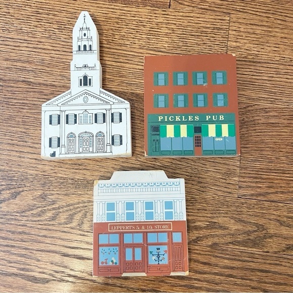 The Cat’s Meow | Vintage 1992 Series X Lot of 4 Miniature Houses Cottage Core - Picture 1 of 10